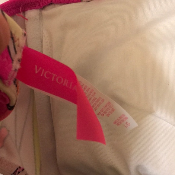 VS bathing suit top - Picture 3 of 3